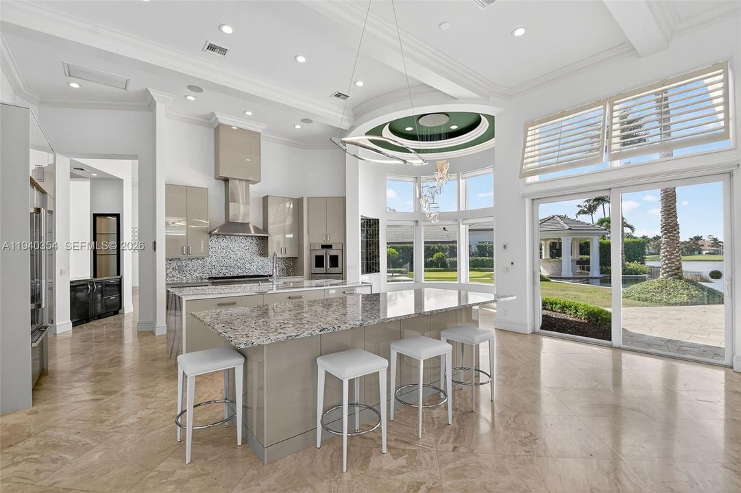 На продажу: $7,500,000 (3 спален, 4 ванн, 4969 Квадратных фут)