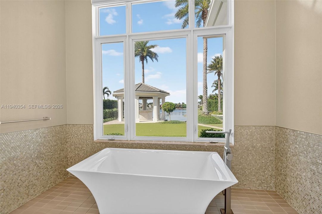 На продажу: $7,500,000 (3 спален, 4 ванн, 4969 Квадратных фут)