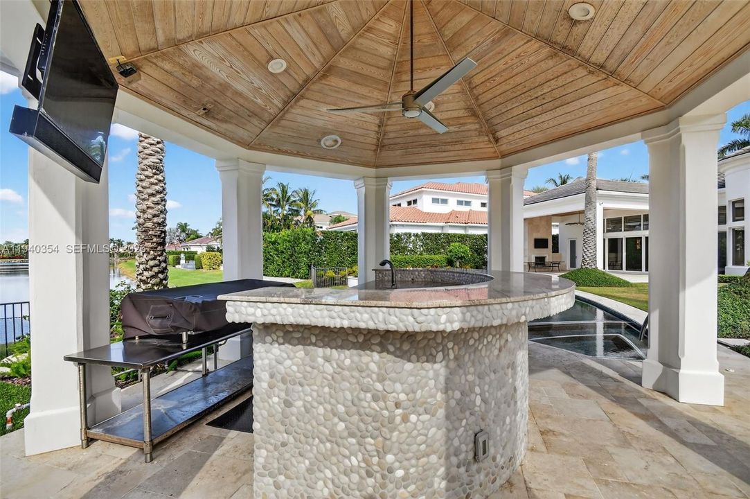 На продажу: $7,500,000 (3 спален, 4 ванн, 4969 Квадратных фут)