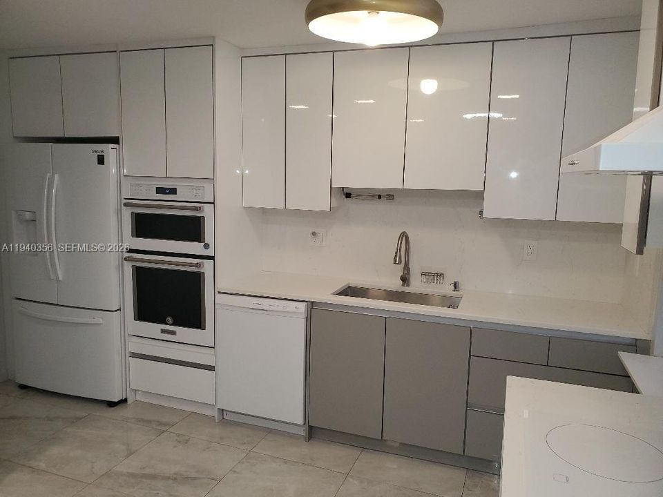 На продажу: $545,000 (2 спален, 2 ванн, 1830 Квадратных фут)