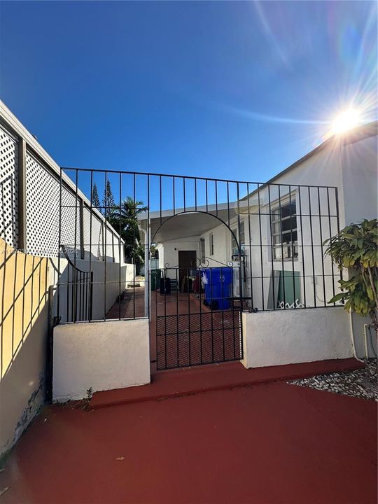 For Sale: $585,000 (3 beds, 2 baths, 1492 Square Feet)