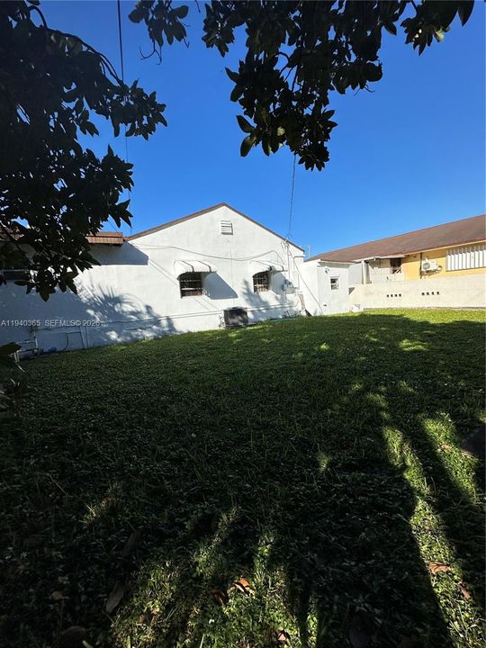 For Sale: $585,000 (3 beds, 2 baths, 1492 Square Feet)