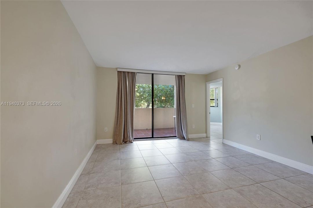 出租: $2,250 (3 贝兹, 2 浴室, 1150 平方英尺)