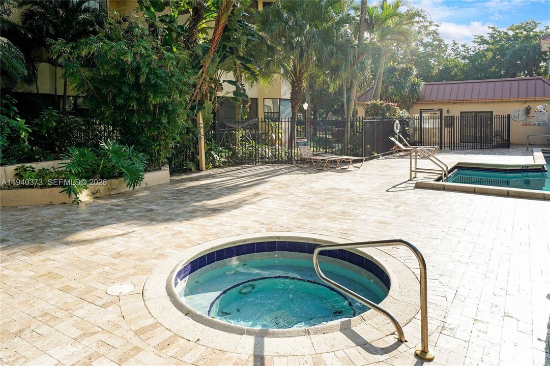 出租: $2,250 (3 贝兹, 2 浴室, 1150 平方英尺)