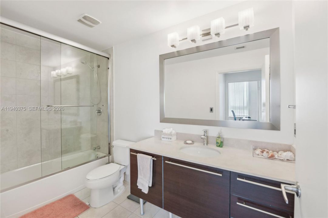 En Venta: $565,000 (2 camas, 2 baños, 1180 Pies cuadrados)