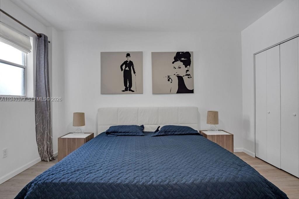 For Rent: $3,300 (2 beds, 2 baths, 905 Square Feet)