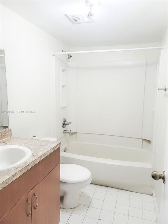 В аренду: $1,850 (2 спален, 2 ванн, 963 Квадратных фут)