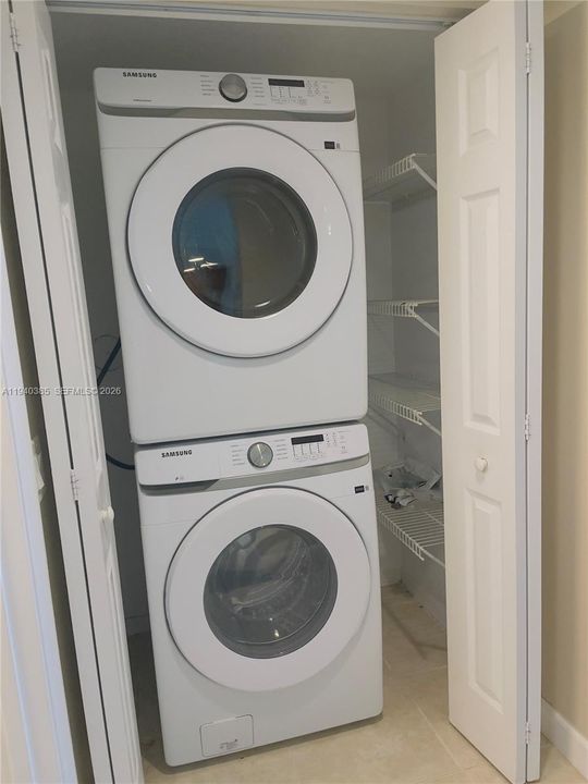 For Rent: $2,550 (2 beds, 2 baths, 1150 Square Feet)