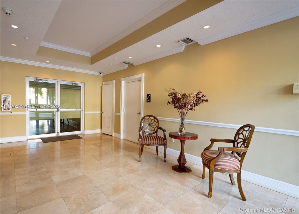 For Rent: $2,550 (2 beds, 2 baths, 1150 Square Feet)