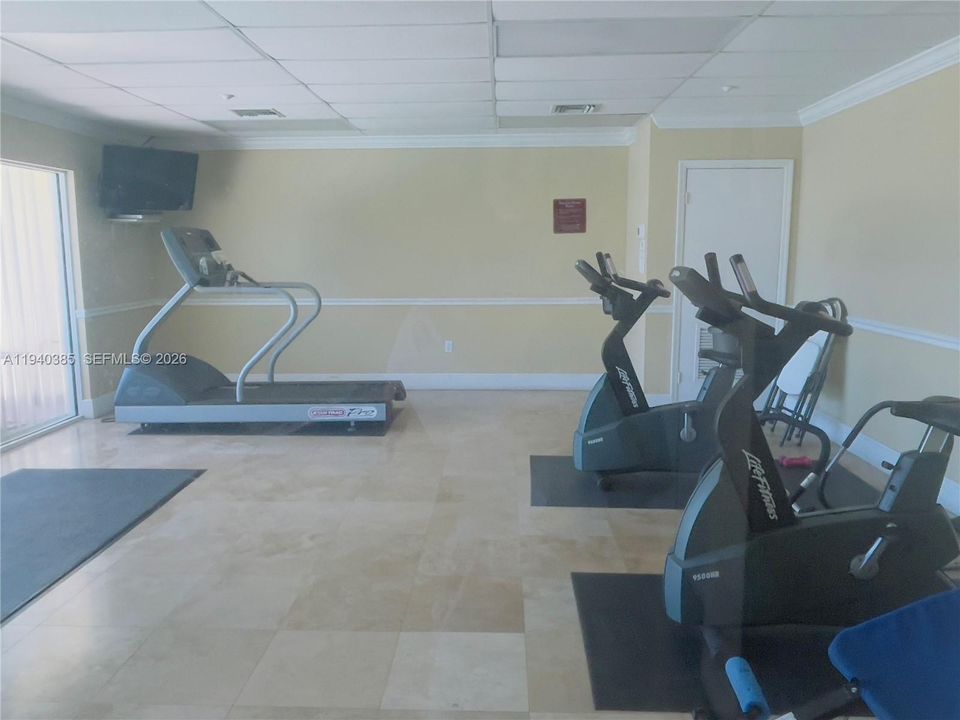 For Rent: $2,550 (2 beds, 2 baths, 1150 Square Feet)