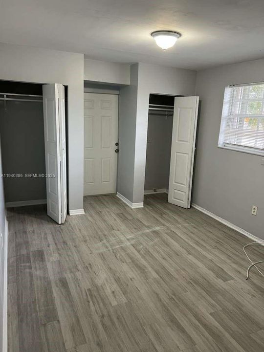 出租: $3,400 (3 贝兹, 2 浴室, 1370 平方英尺)