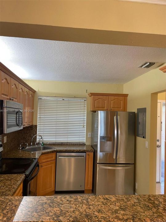 En Renta: $2,400 (2 camas, 2 baños, 1213 Pies cuadrados)