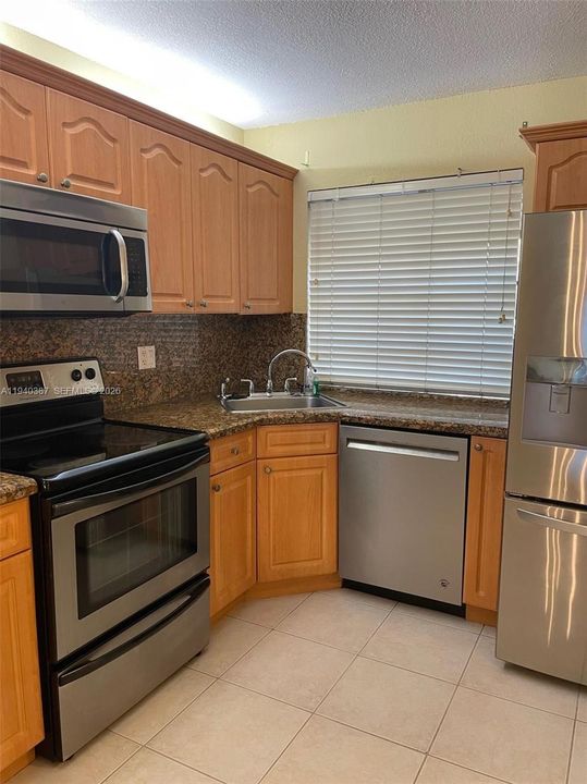 En Renta: $2,400 (2 camas, 2 baños, 1213 Pies cuadrados)