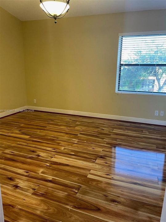 En Renta: $2,400 (2 camas, 2 baños, 1213 Pies cuadrados)