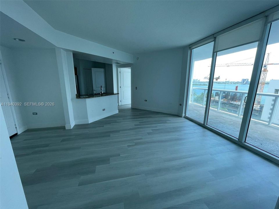 На продажу: $539,000 (2 спален, 2 ванн, 1007 Квадратных фут)