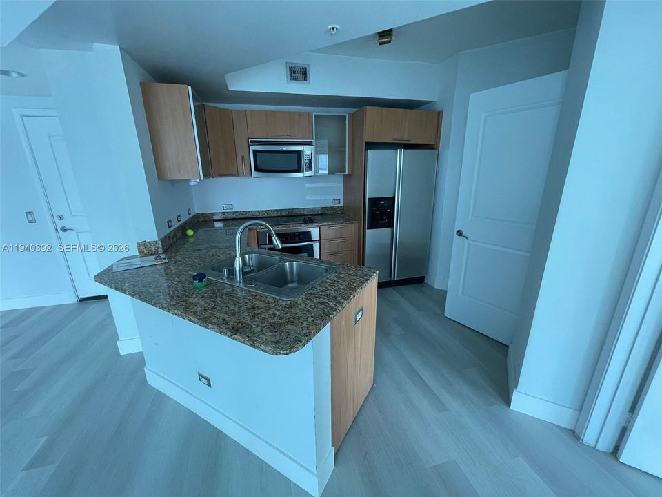 На продажу: $539,000 (2 спален, 2 ванн, 1007 Квадратных фут)