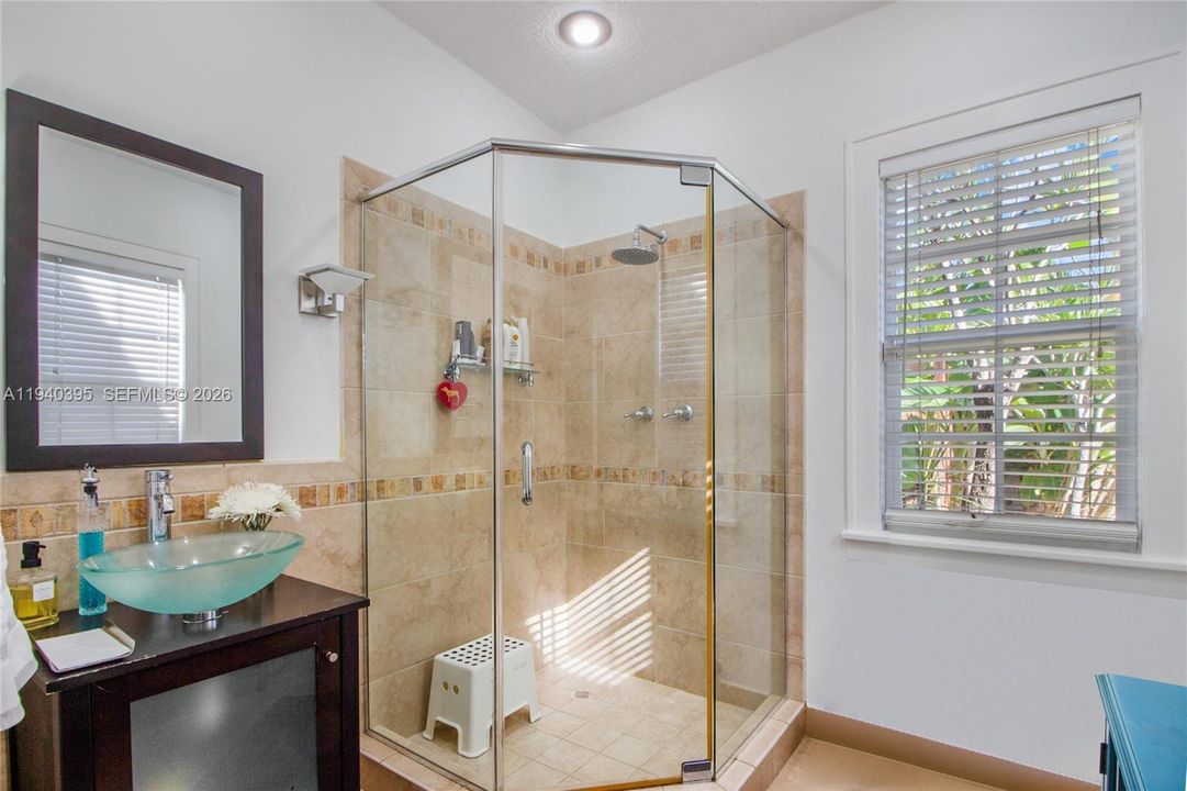 For Rent: $5,950 (2 beds, 2 baths, 2650 Square Feet)