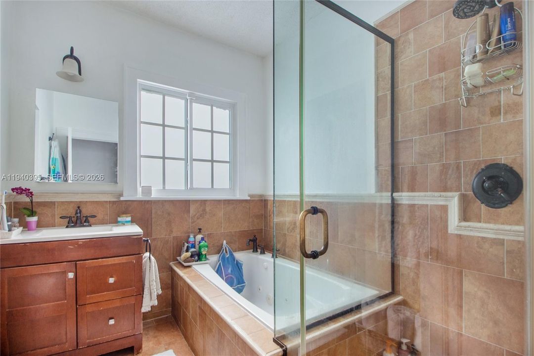 For Rent: $5,950 (2 beds, 2 baths, 2650 Square Feet)