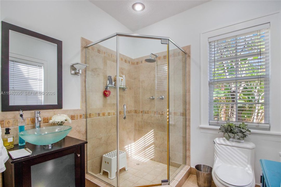 For Rent: $5,950 (2 beds, 2 baths, 2650 Square Feet)