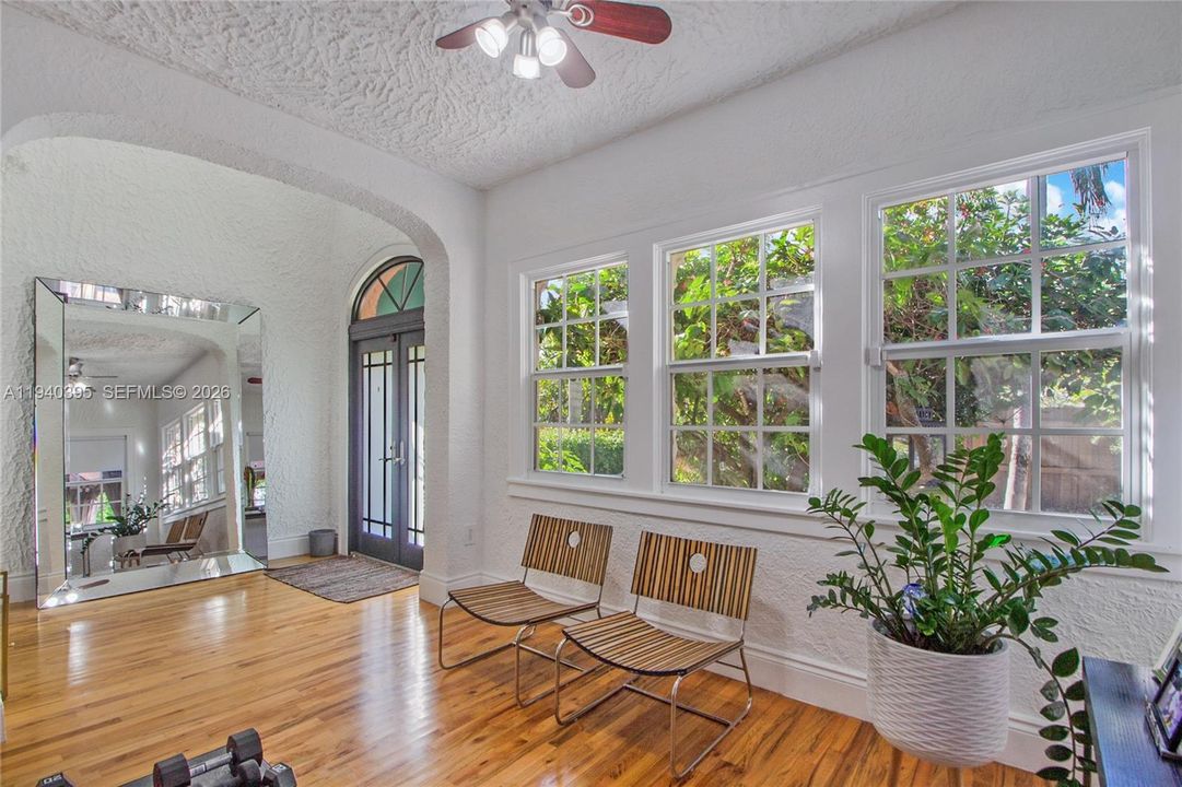 For Rent: $5,950 (2 beds, 2 baths, 2650 Square Feet)