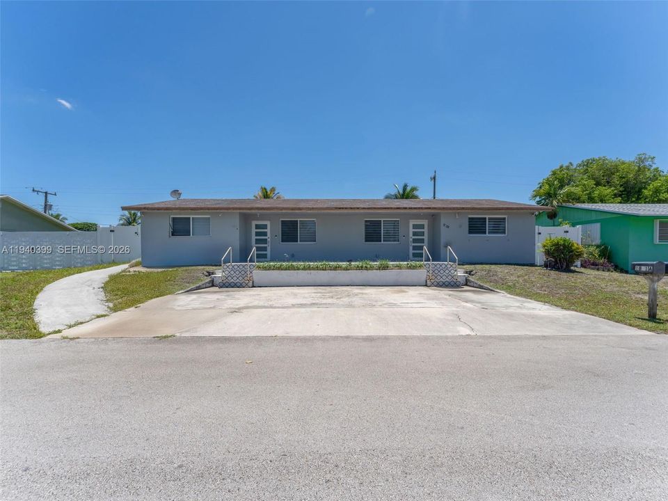 出租: $2,350 (2 贝兹, 1 浴室, 2090 平方英尺)