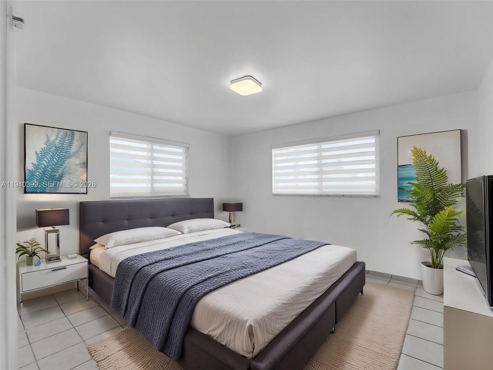 出租: $2,350 (2 贝兹, 1 浴室, 2090 平方英尺)