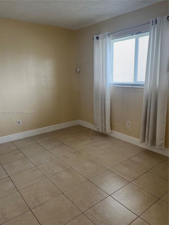 For Rent: $1,700 (1 beds, 1 baths, 600 Square Feet)