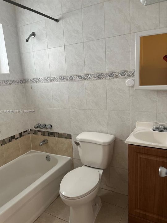 For Rent: $1,700 (1 beds, 1 baths, 600 Square Feet)