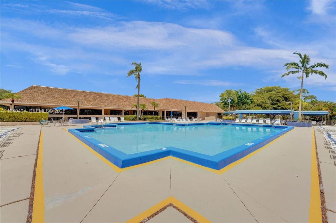 For Sale: $159,000 (2 beds, 2 baths, 1420 Square Feet)