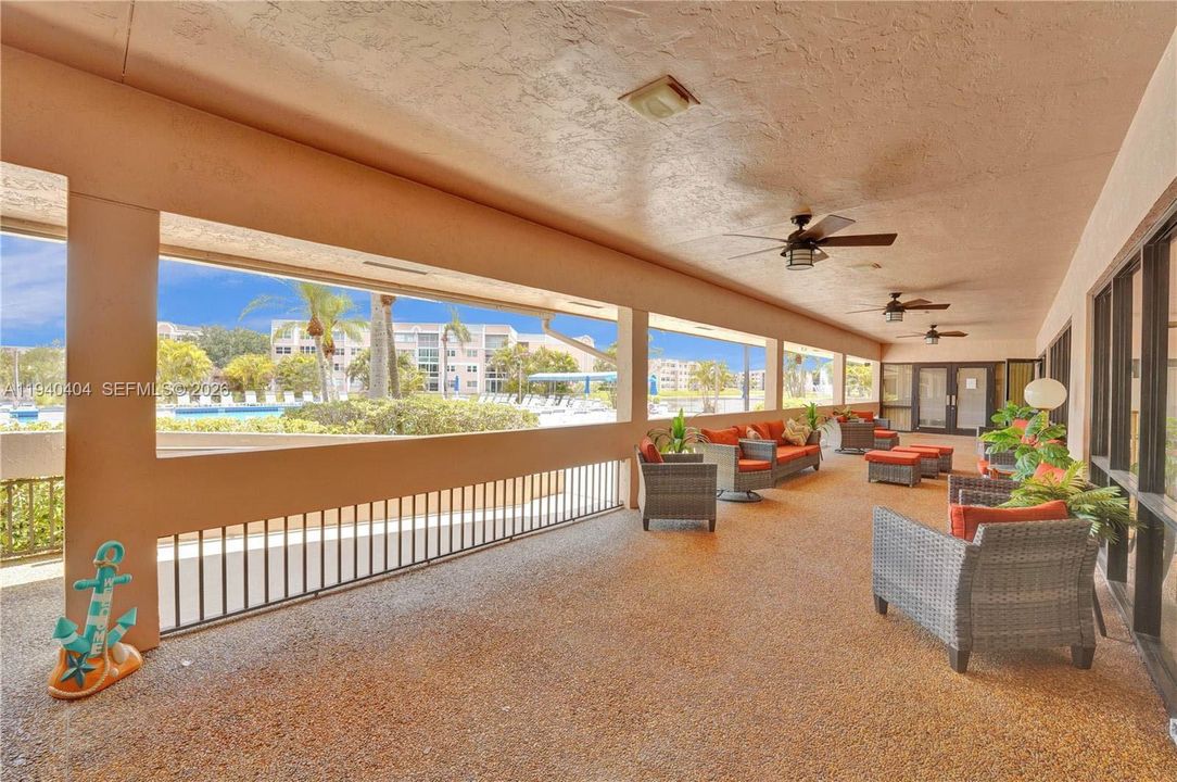 For Sale: $159,000 (2 beds, 2 baths, 1420 Square Feet)