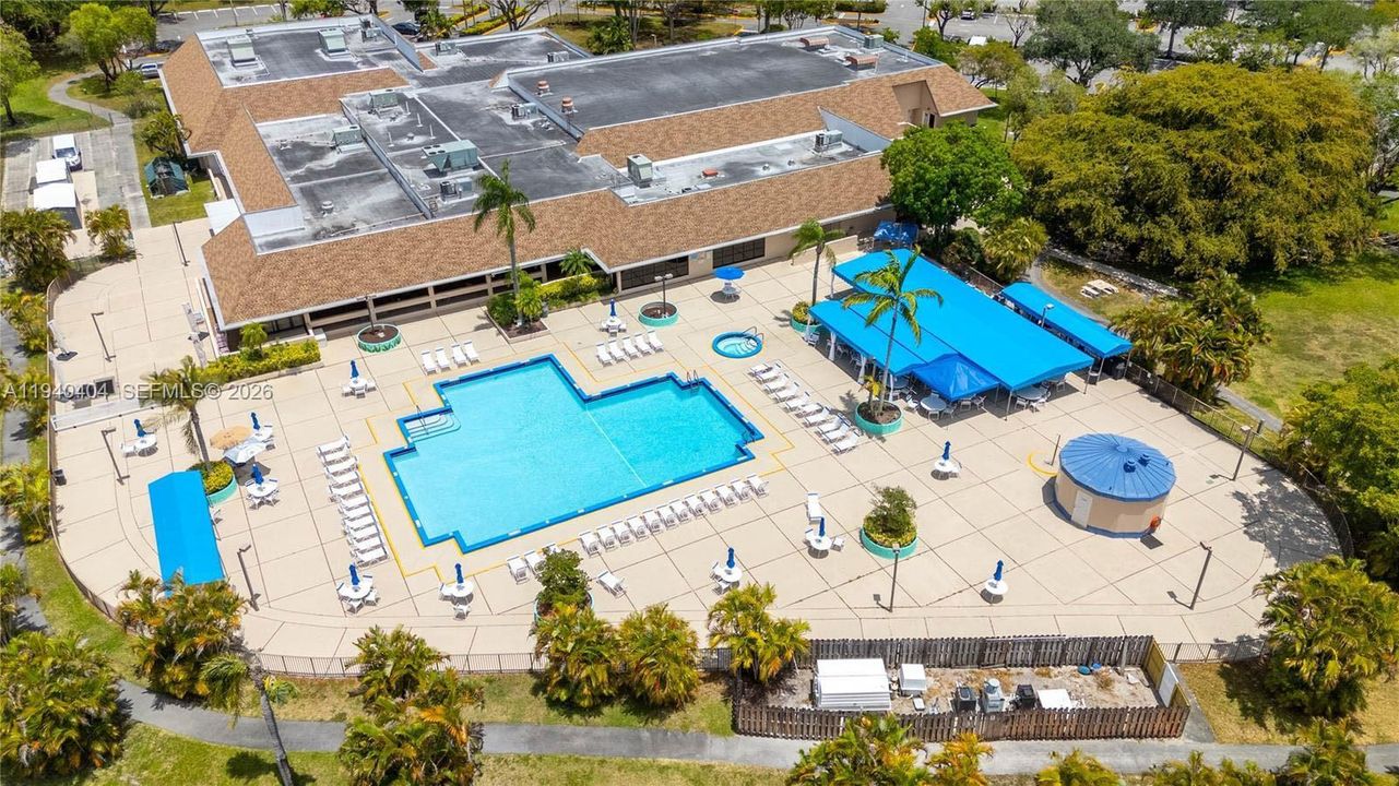 For Sale: $159,000 (2 beds, 2 baths, 1420 Square Feet)