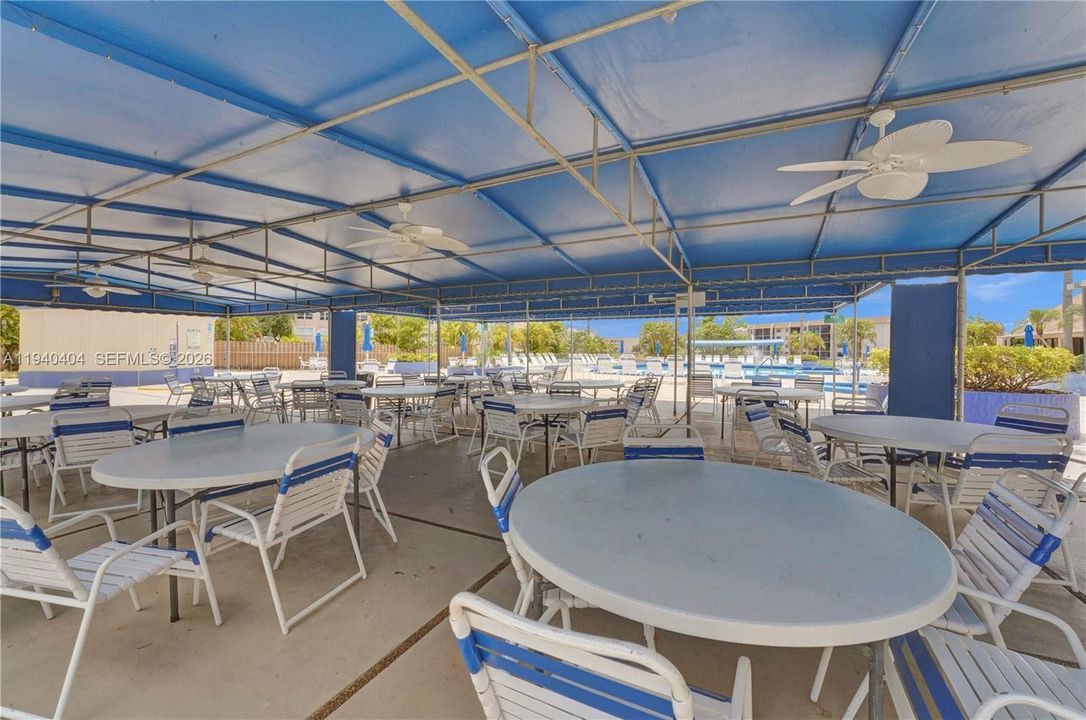 For Sale: $159,000 (2 beds, 2 baths, 1420 Square Feet)