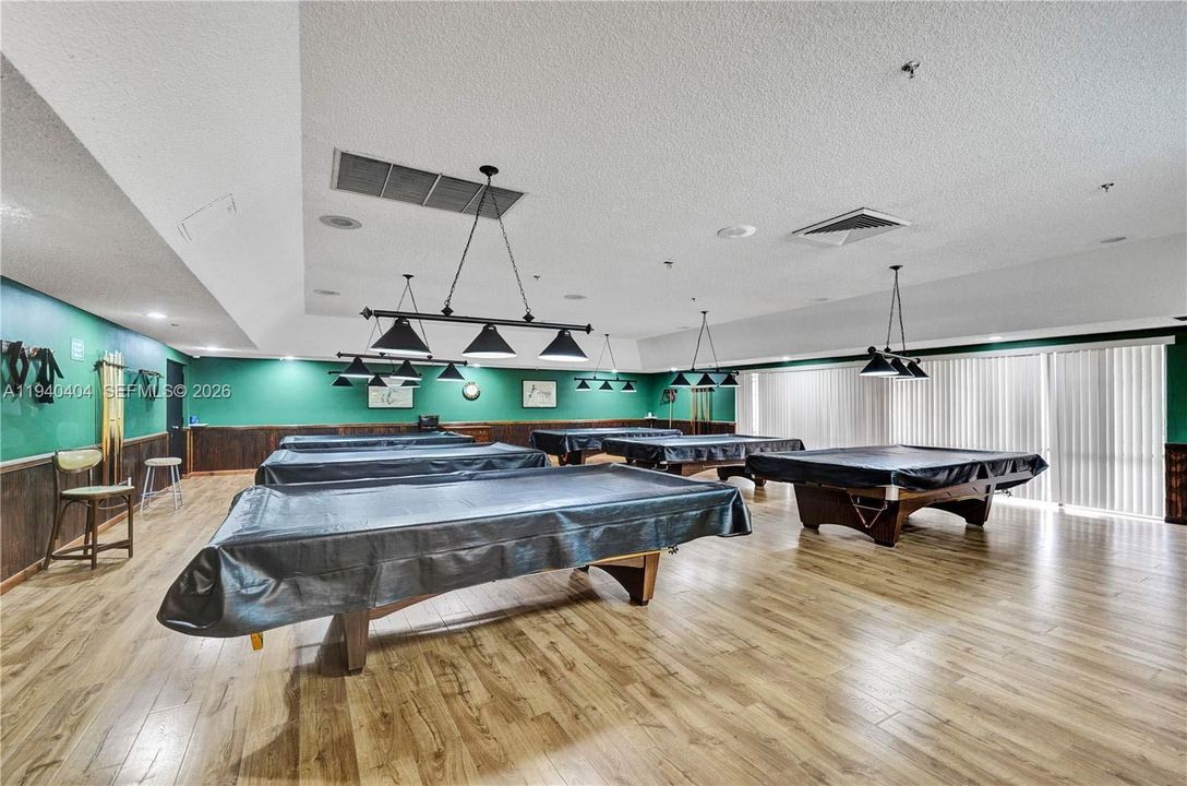 For Sale: $159,000 (2 beds, 2 baths, 1420 Square Feet)