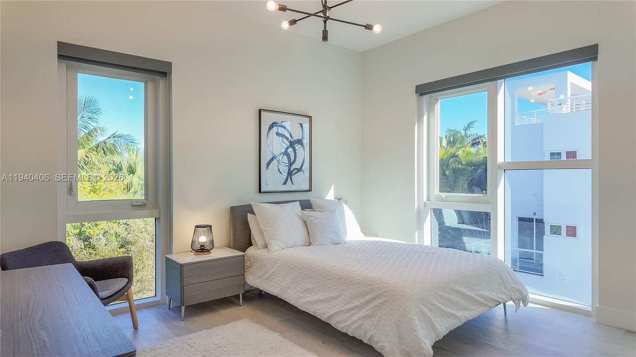 For Rent: $11,000 (3 beds, 2 baths, 2236 Square Feet)