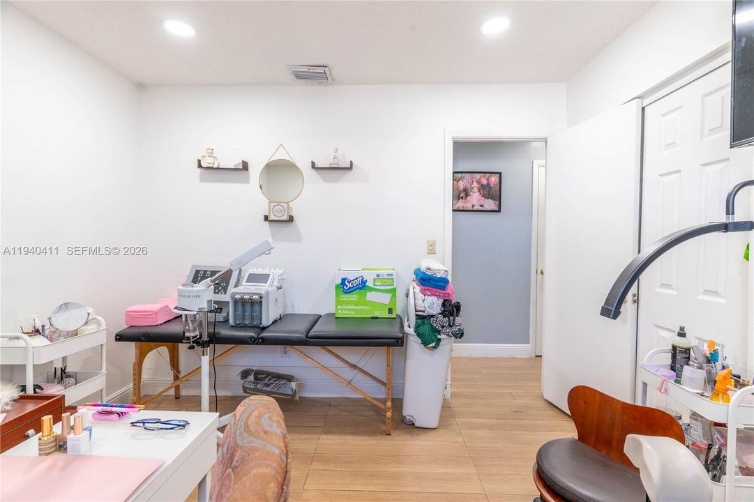 En Venta: $519,000 (3 camas, 2 baños, 1080 Pies cuadrados)