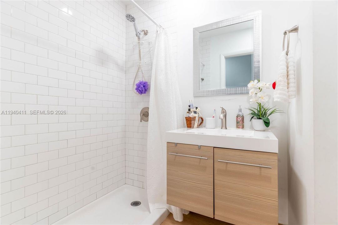 En Venta: $519,000 (3 camas, 2 baños, 1080 Pies cuadrados)