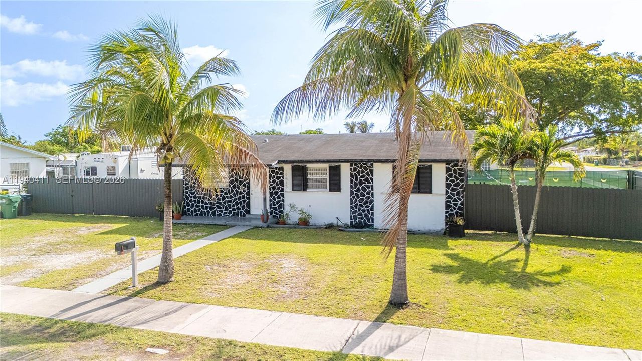 En Venta: $519,000 (3 camas, 2 baños, 1080 Pies cuadrados)