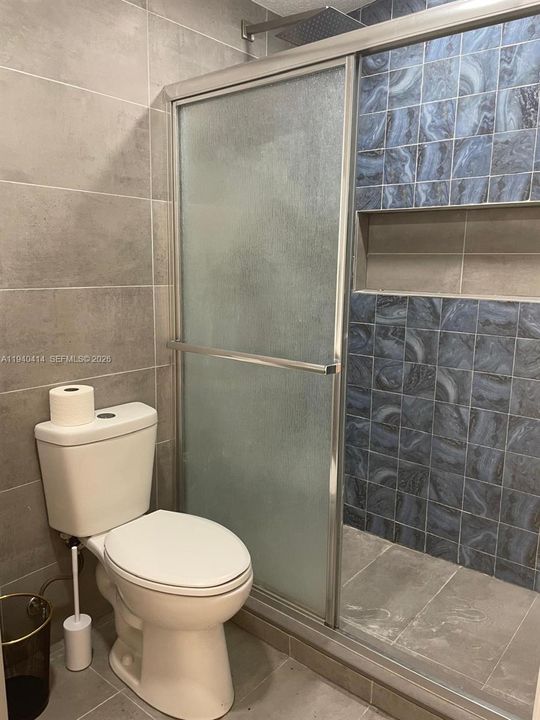 For Sale: $265,000 (3 beds, 3 baths, 1170 Square Feet)