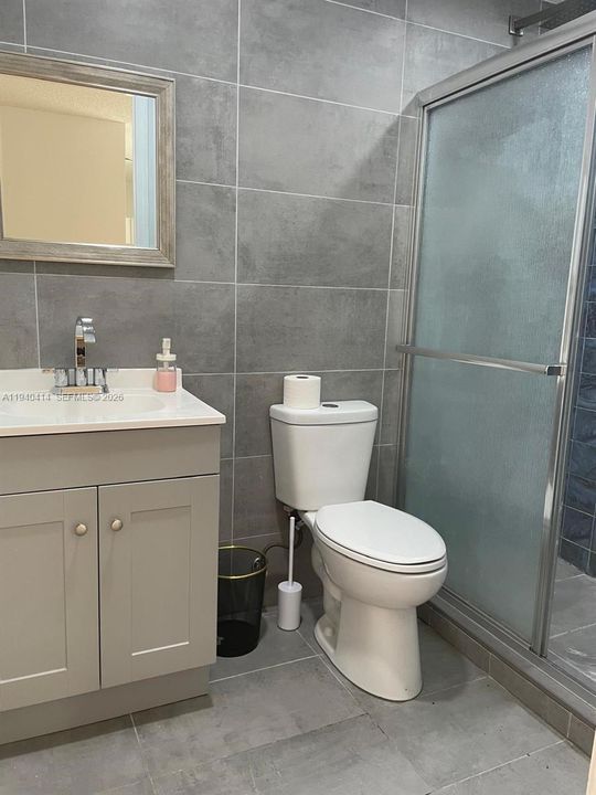 For Sale: $265,000 (3 beds, 3 baths, 1170 Square Feet)