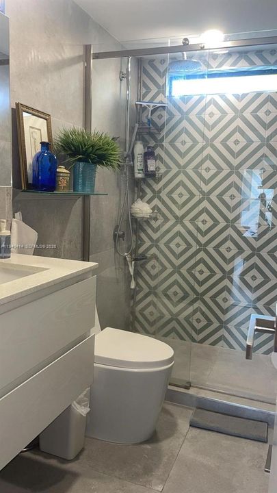 For Sale: $265,000 (3 beds, 3 baths, 1170 Square Feet)