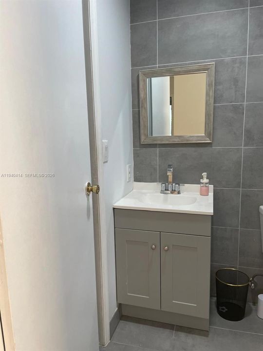 For Sale: $265,000 (3 beds, 3 baths, 1170 Square Feet)