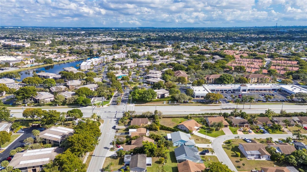 For Sale: $375,000 (2 beds, 1 baths, 1090 Square Feet)