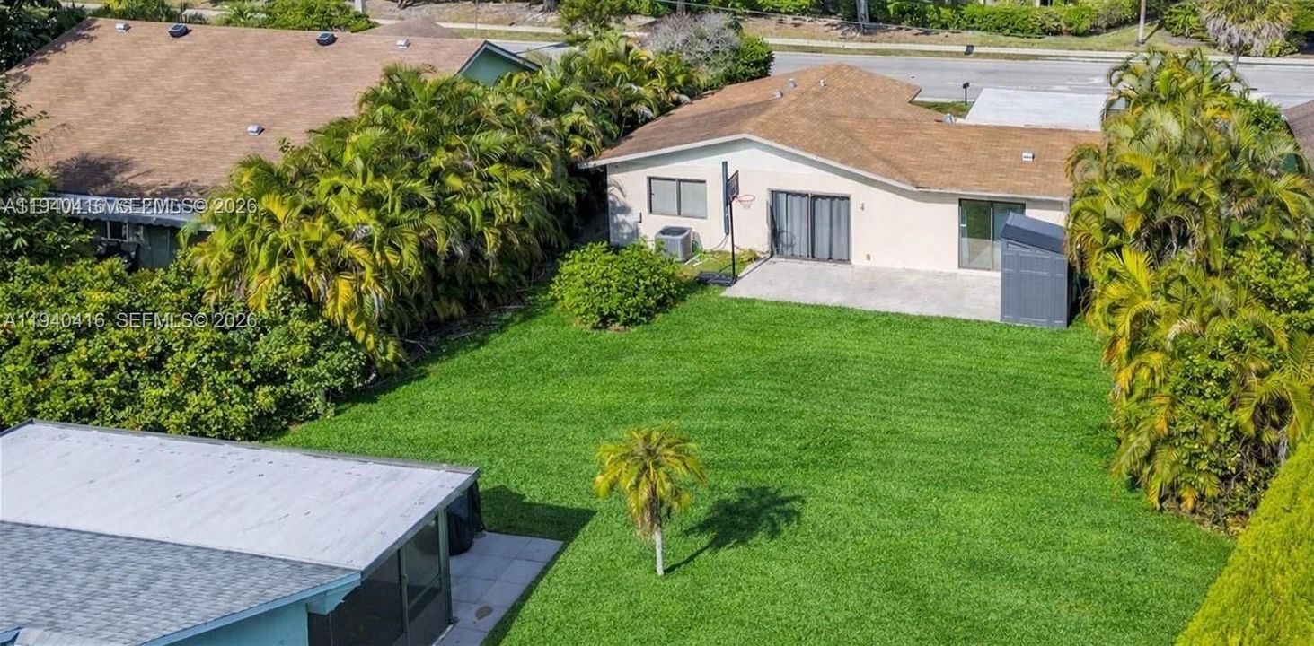 For Sale: $375,000 (2 beds, 1 baths, 1090 Square Feet)