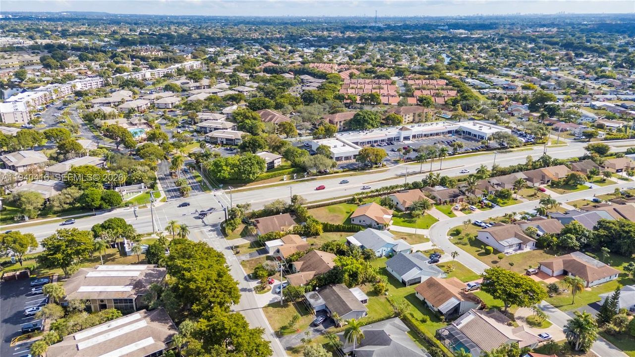 For Sale: $375,000 (2 beds, 1 baths, 1090 Square Feet)