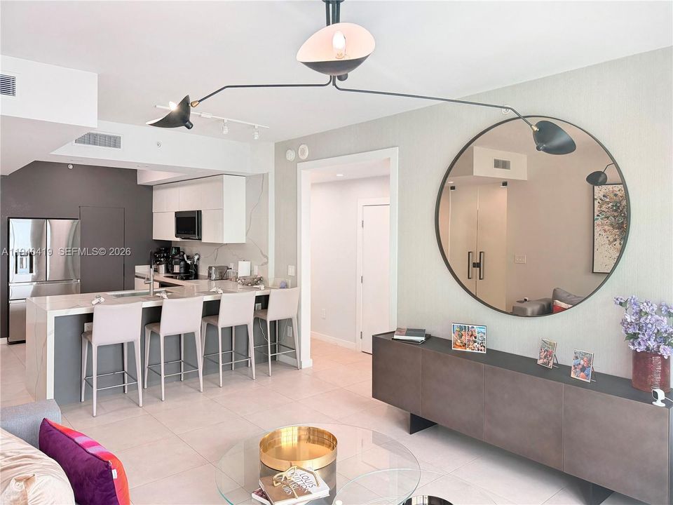 出租: $6,000 (3 贝兹, 2 浴室, 1419 平方英尺)