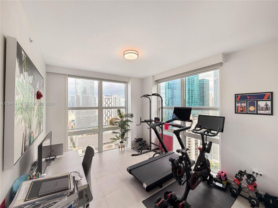 出租: $6,000 (3 贝兹, 2 浴室, 1419 平方英尺)