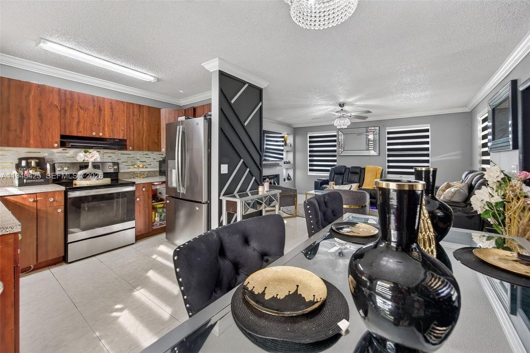 For Rent: $2,400 (3 beds, 1 baths, 1125 Square Feet)