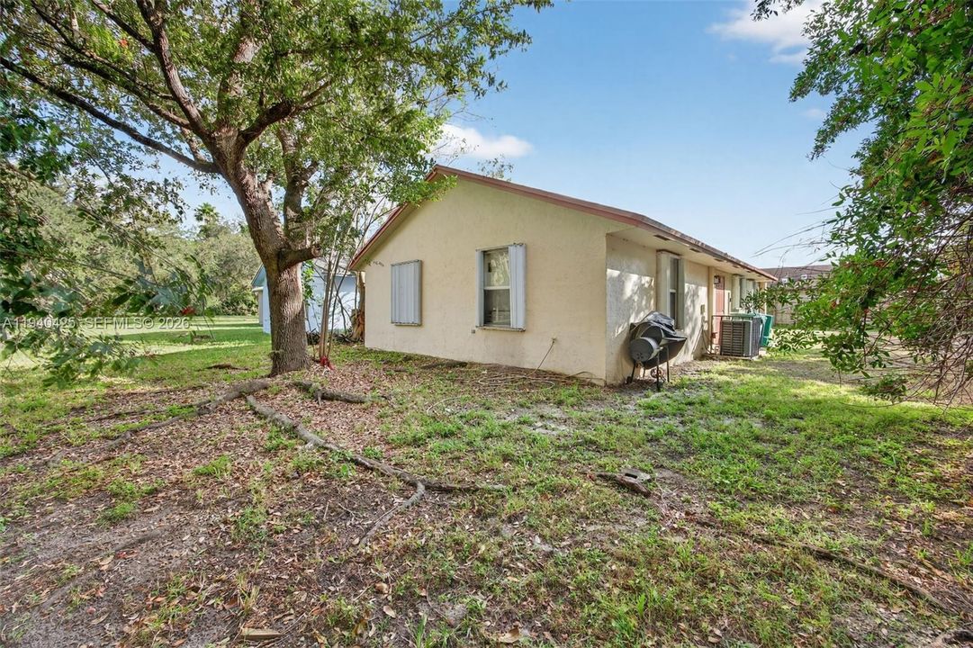 For Rent: $2,400 (3 beds, 1 baths, 1125 Square Feet)