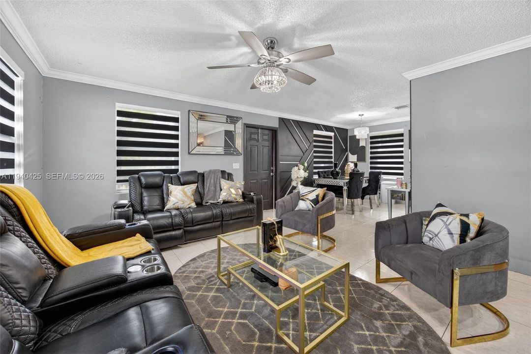 For Rent: $2,400 (3 beds, 1 baths, 1125 Square Feet)