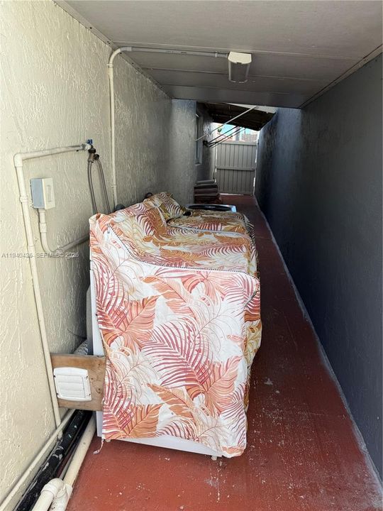 出租: $3,200 (3 贝兹, 2 浴室, 1130 平方英尺)